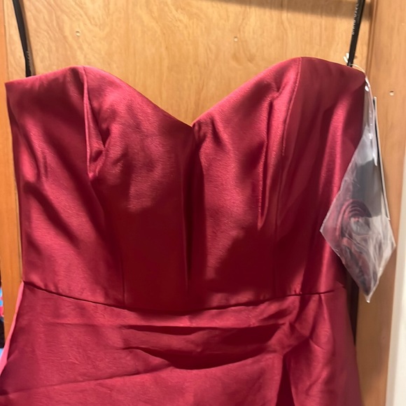 Alfred Sung, sz 2, Sweetheart Neck, A-line Burgundy Formal Evening Dress - Picture 2 of 5